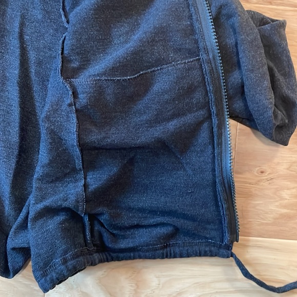 all in motion XL. Long sleeve Hoodie. Black - Picture 6 of 10